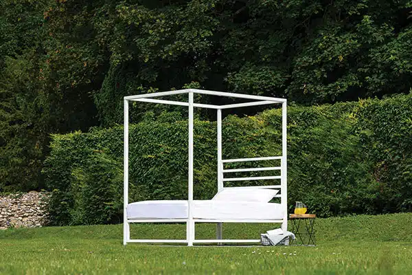 Corner perspective of Sunna garden bed