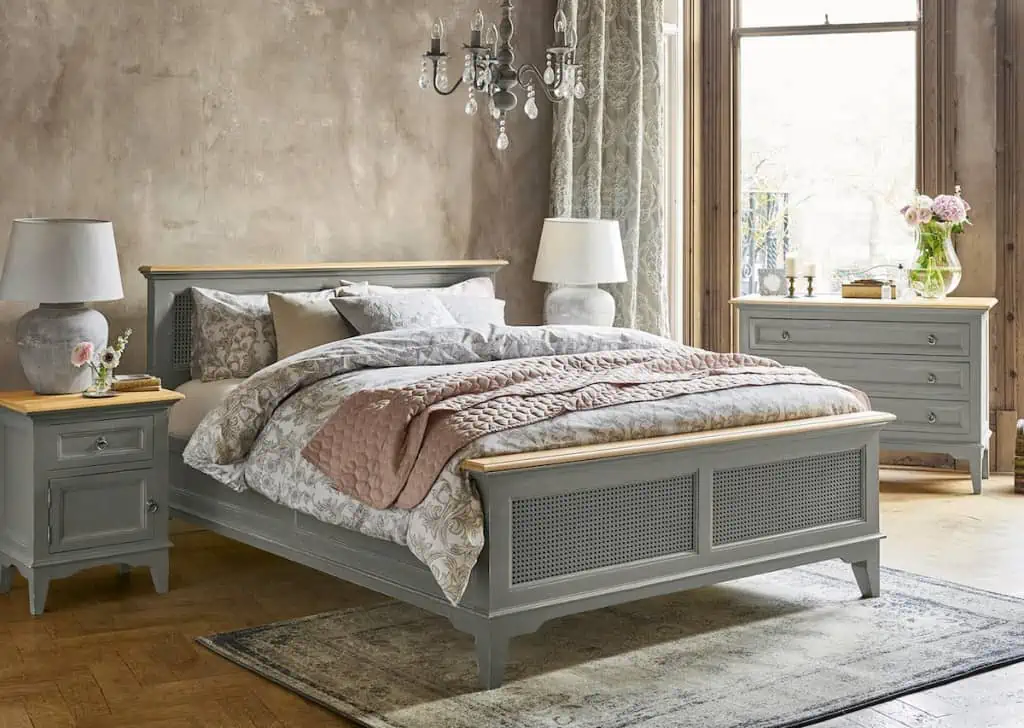Country style bed