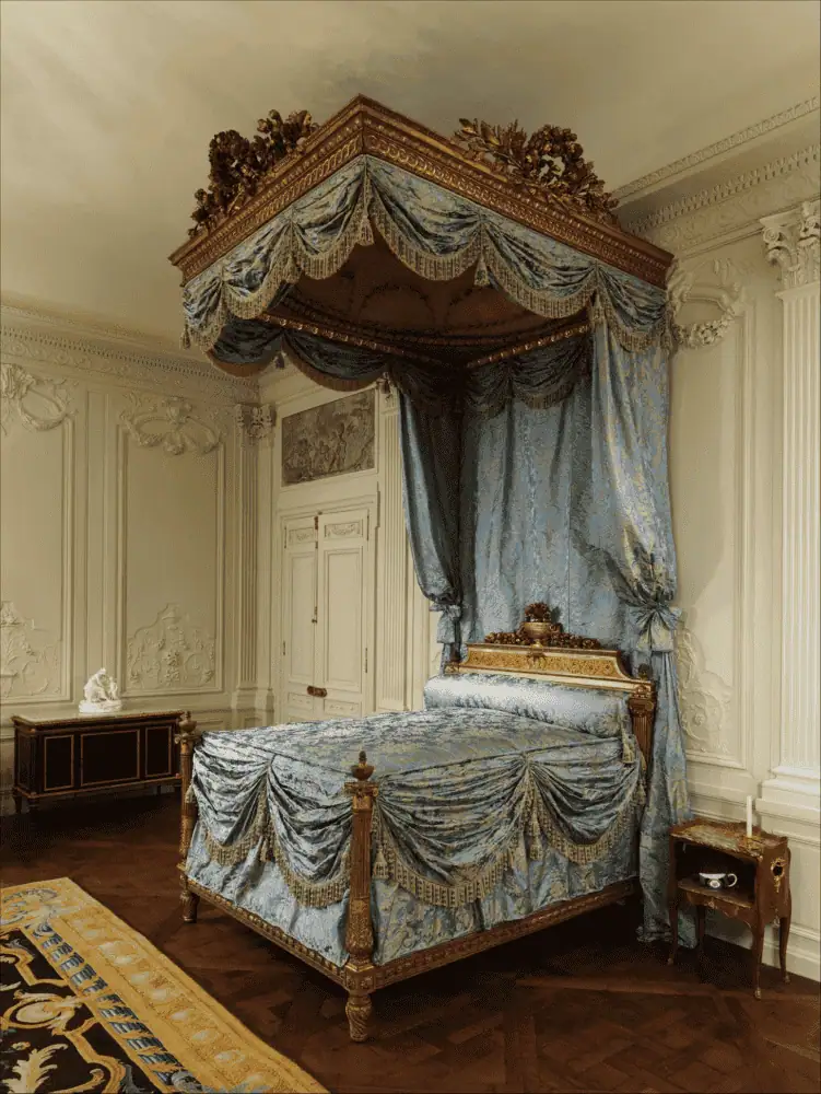 Extravagant full tester bed in a stately home