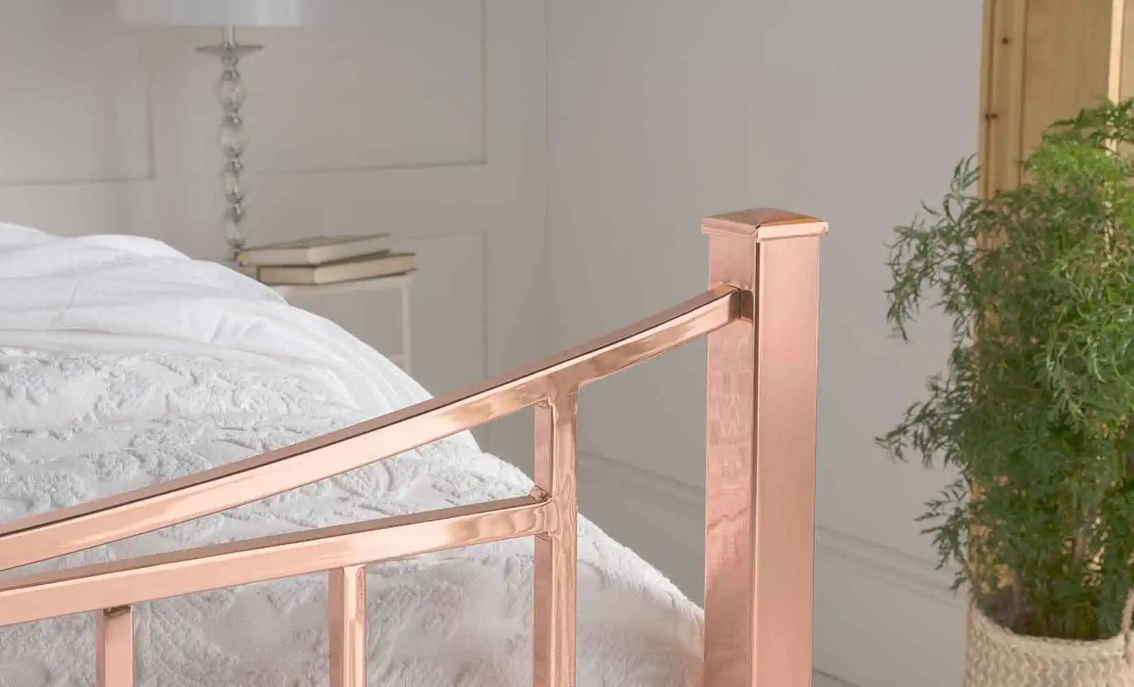 Catherine_Lifestyle_Finial Catherine lifestyle bed