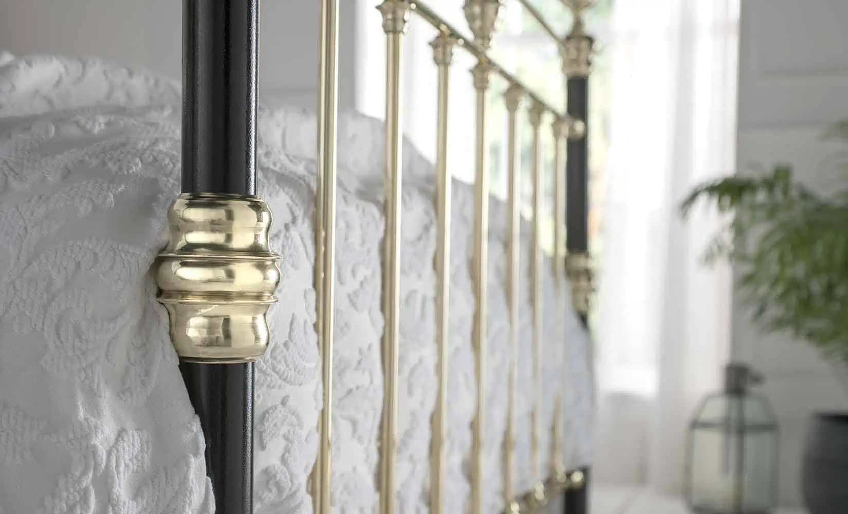 George_Lifestyle_LegDetail