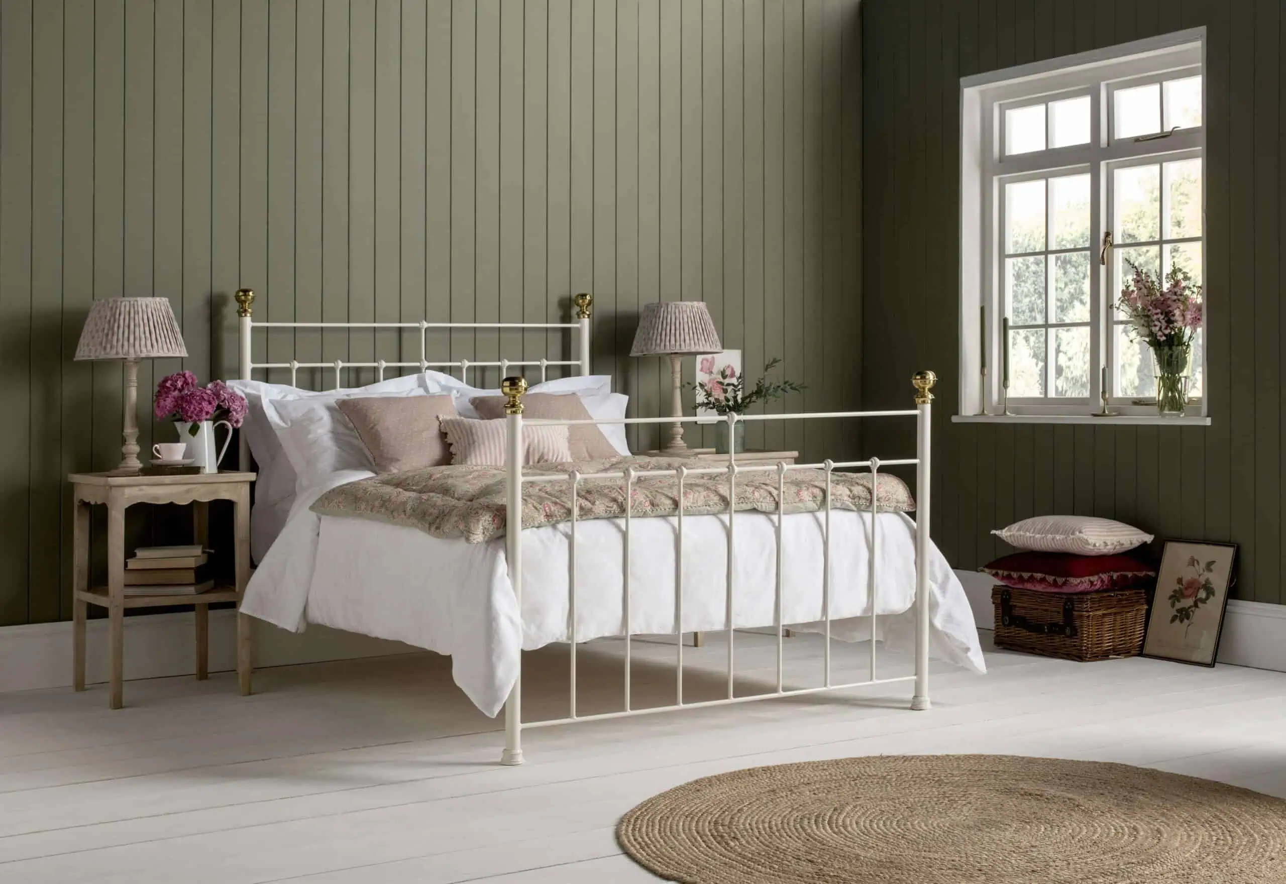 Charlotte iron bed