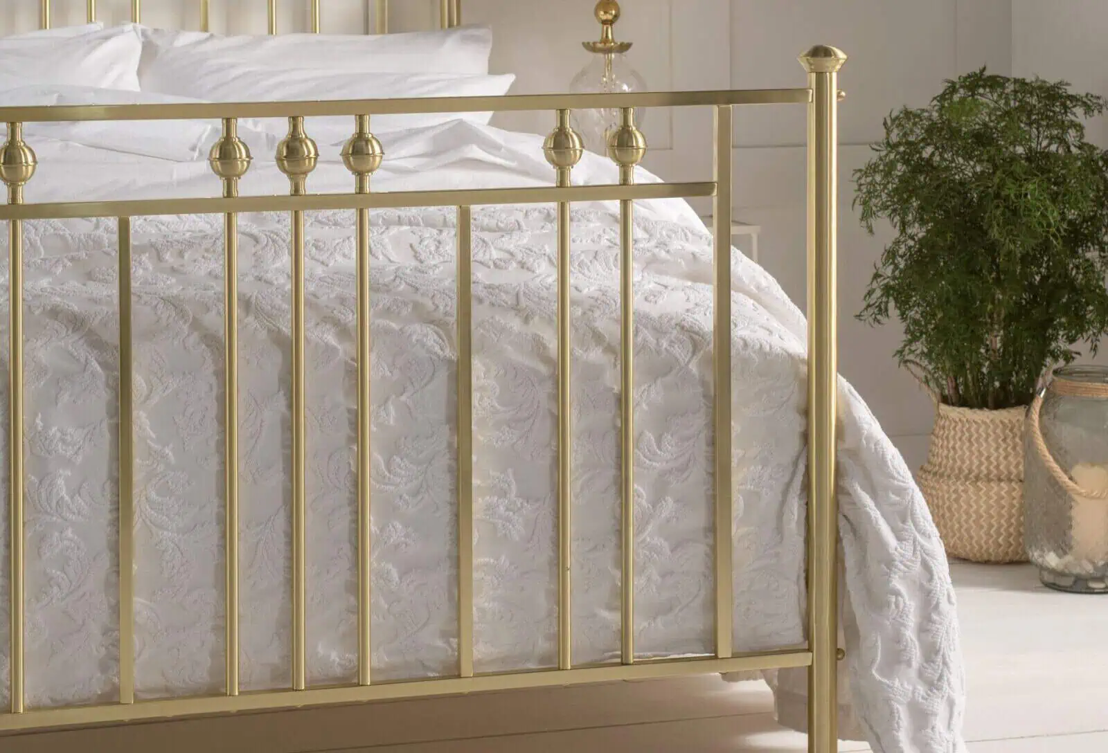 Rosie brass bed with white bedding