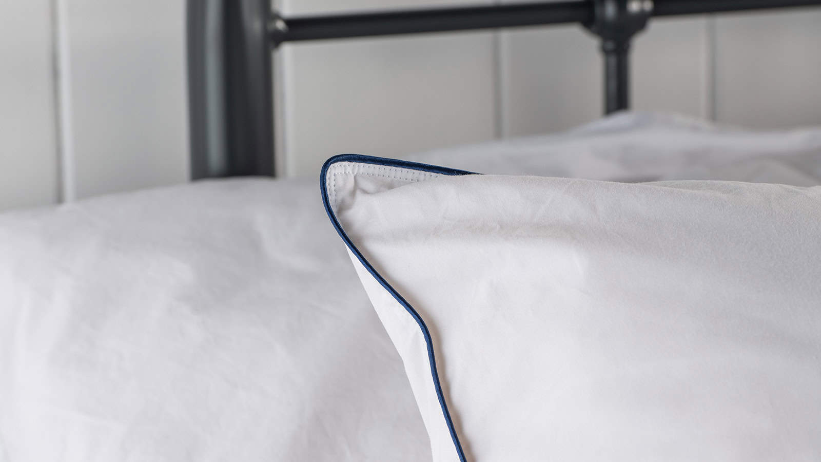 Traceable British Wool Pillow